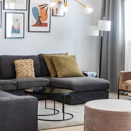 Inviting 4-bed In Villa