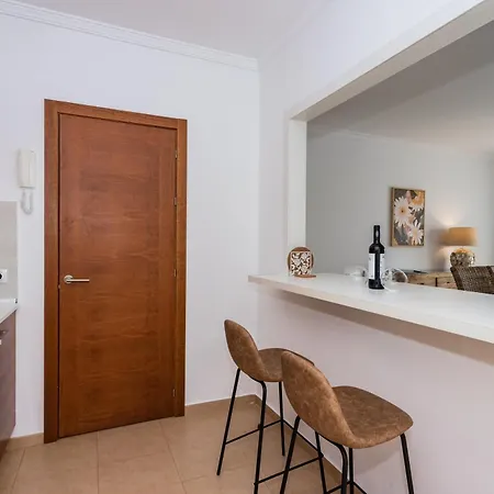 Inviting 4-bed In Villa Playa Blanca (Lanzarote)